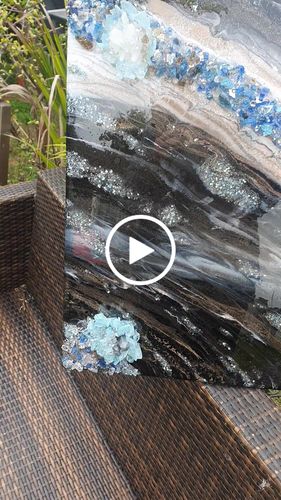 Customer video review of BLACK REFLECTIVE CRUSHED GLASS