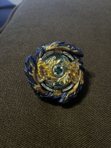 Customer photo review of Takara Tomy Beyblade Burst Super King B-167 Booster Mirage Fafnir.Nt 2S