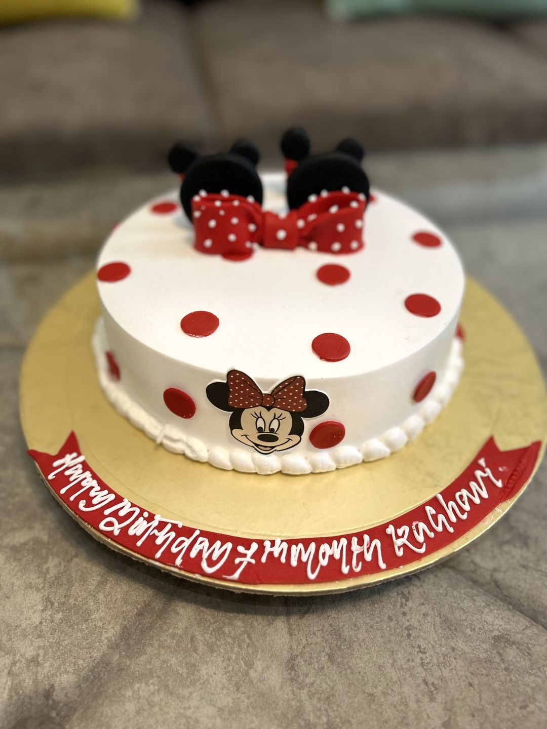 Customer photo review of Minnie Bow Dot Cake