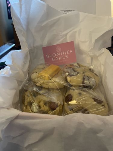 Customer photo review of NYC Cookie Mixed Box