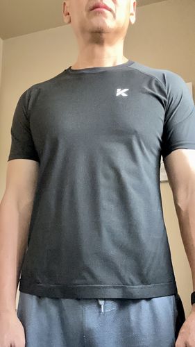 Customer photo review of Men's Heat Trapping T-Shirt