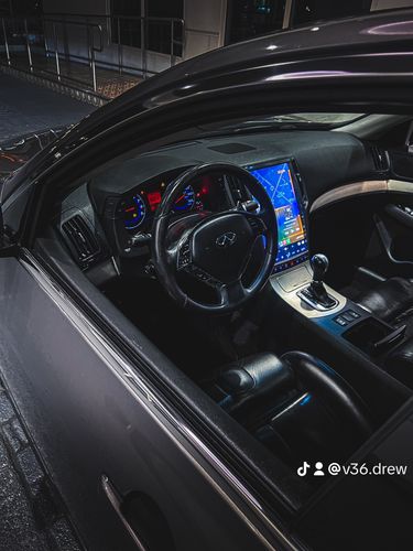 Customer photo review of Infiniti G37 2007-2013 Apple CarPlay & Android Auto Tesla-Style 14.4"