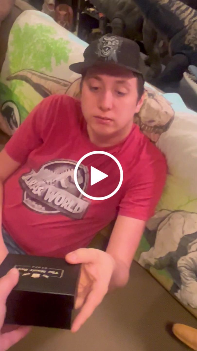 Customer video review of Cylindrical Hand Crank Music Box