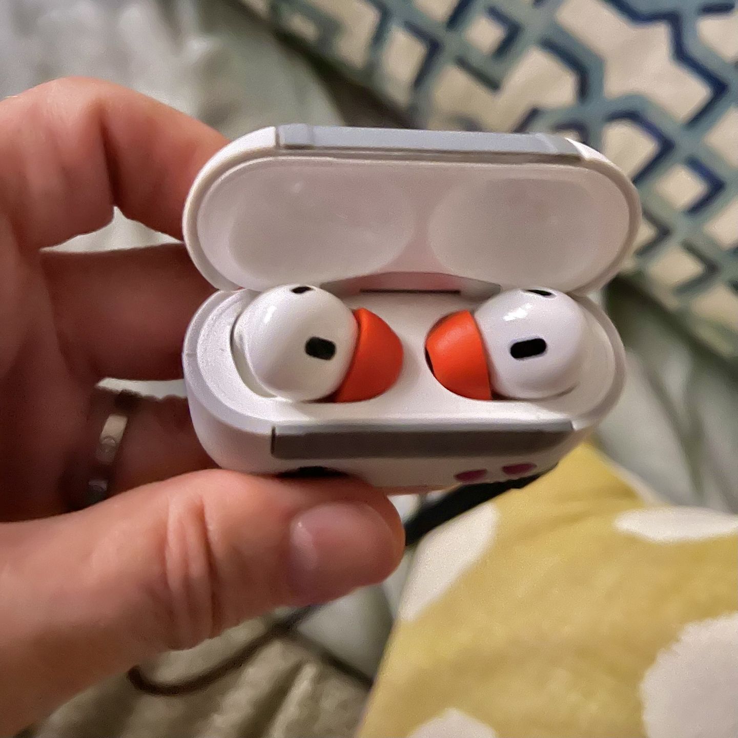 Customer photo review of WC TipZ - Memory Foam Ear Tips for Airpods (Pro)