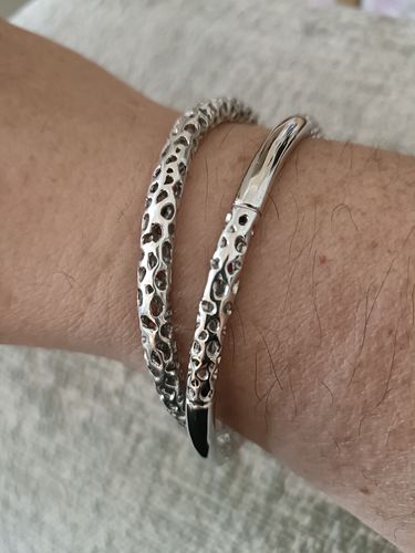 Customer photo review of Allegro Lattice Skinny Slim Bangle