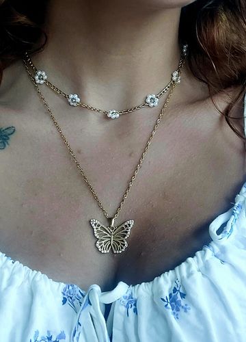 Customer photo review of Deluxe Butterfly Pave Kette 14K Vergoldet