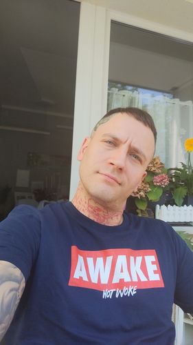 Customer photo review of ORGANIC SHIRT BUBEN • AWAKE, NOT WOKE