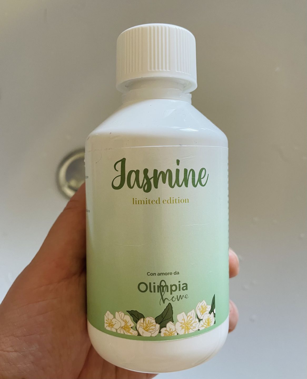 Customer photo review of Profumatore per bucato Jasmine Ml.250 - La magia dell'estate sui tuoi capi