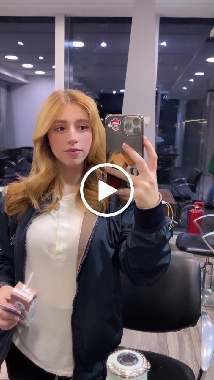 Customer video review of HAIRtamin Gummy Stars