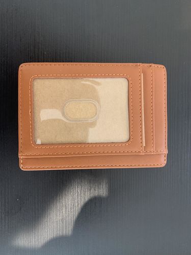 Customer photo review of AirTag Slim Wallet | Premium Kunstleder Etui