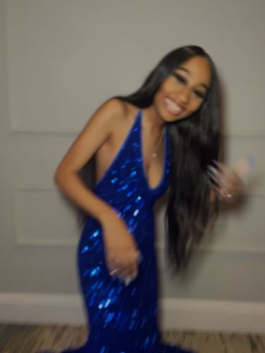 Customer photo review of What Lace?! Up To 50 Inches High Density Perfect Undetectable Swiss HD Transparent Lace Frontal Straight Wig