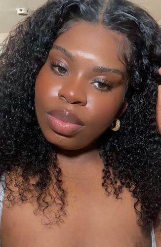 Customer photo review of Melting! Glueless Curly Swiss HD Undetectable Lace 5x5 HD Lace Closure Wig