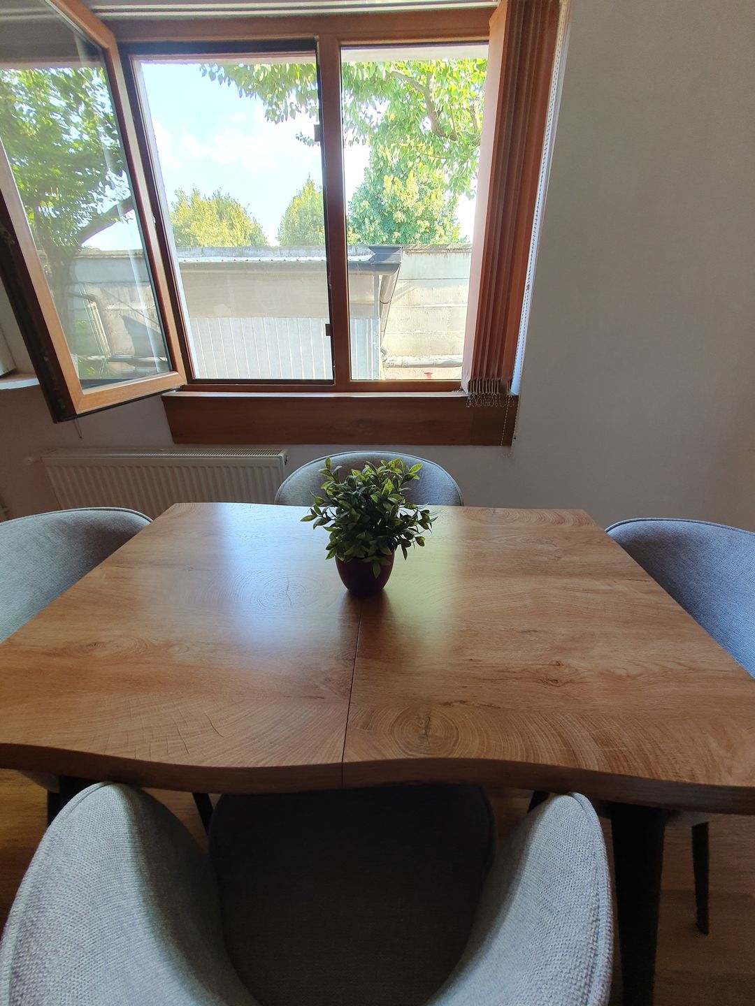Customer photo review of Masa extensibila DICKSON, stejar natural, 120-180x80x75 cm