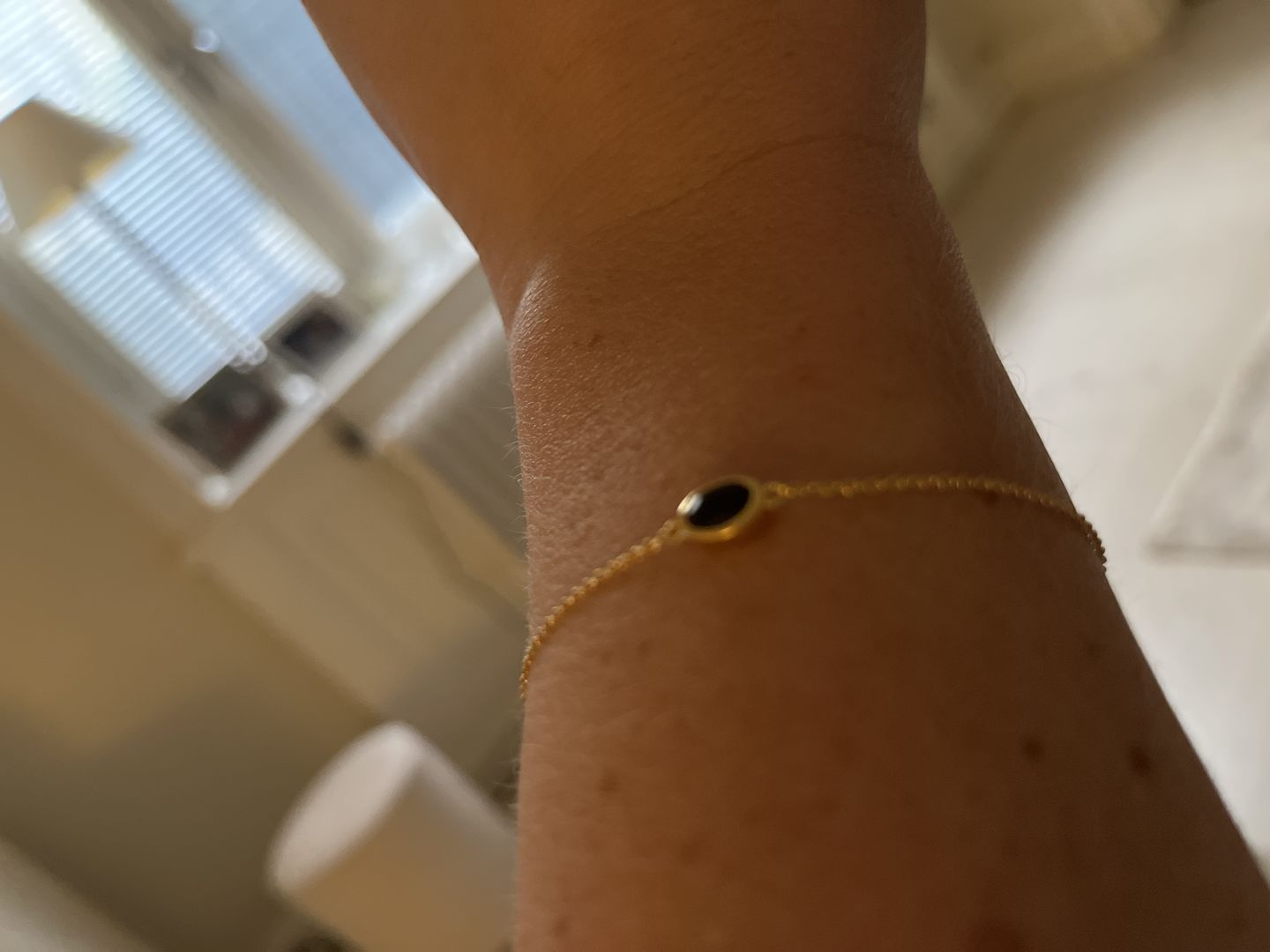 Customer photo review of Armband Juli Onyx Guld