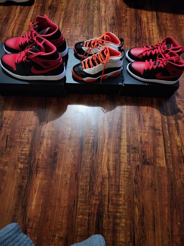 Customer photo review of Air Jordan 1 Mid - Men's