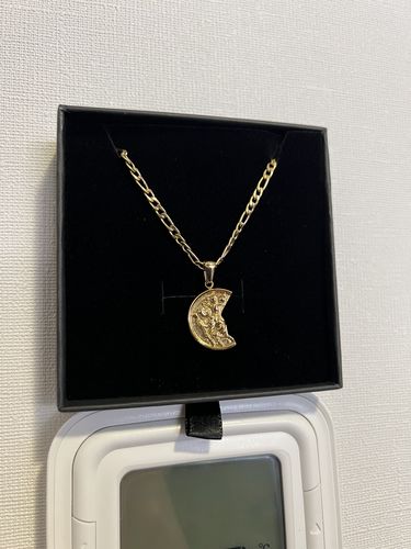 Reseña con foto de un cliente sobre Collar Broken St. Christopher (San Cristobal) SS316L Electroplatinado 18k