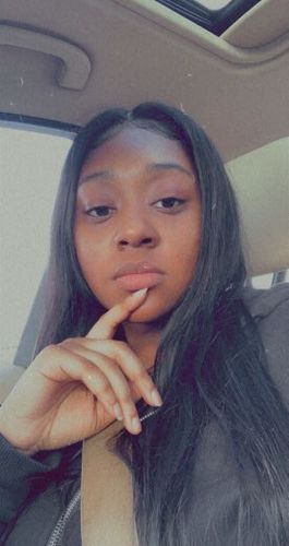 Customer photo review of What Lace?! Up To 50 Inches High Density Perfect Undetectable Swiss HD Transparent Lace Frontal Straight Wig