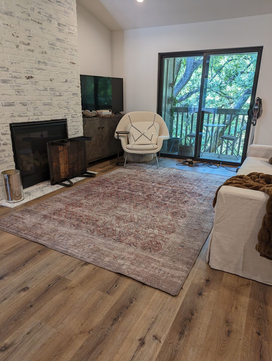 Customer photo review of Distressed Vintage Levent Area Rug