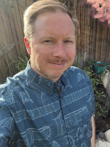 Customer photo review of Batman "Batprints" – KUNUFLEX Short Sleeve Shirt