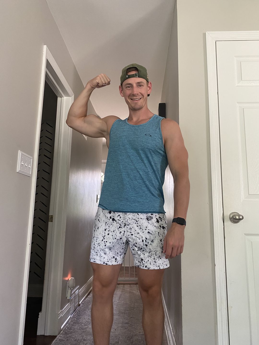 Customer photo review of Infinity Shorts 6 Inch