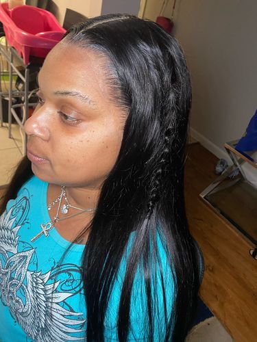 Customer photo review of Melting! Glueless Straight Swiss HD Undetectable Lace 5x5 HD Lace Closure Wig