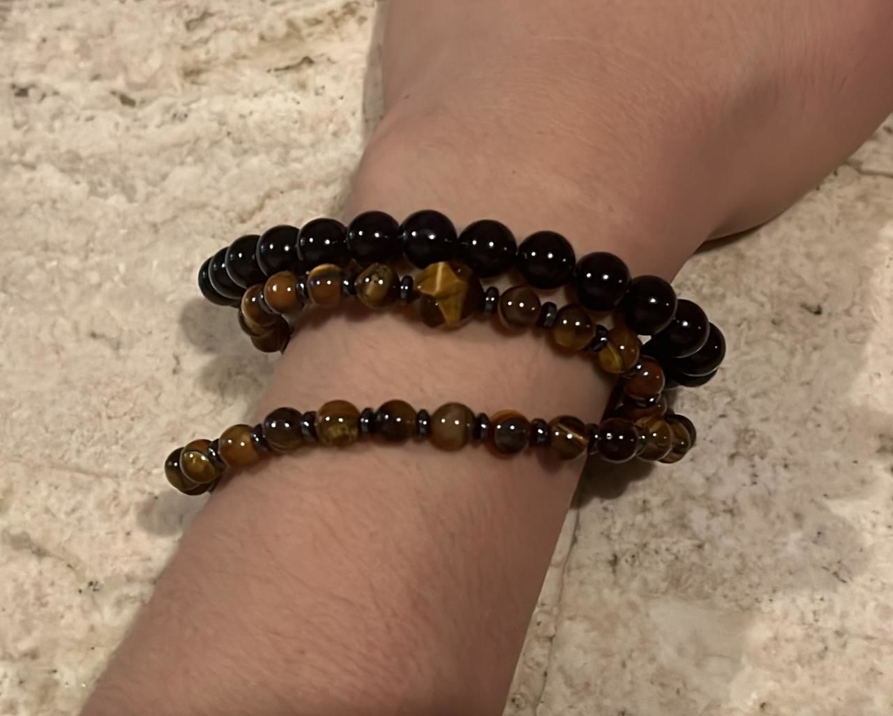 Customer photo review of Pulsera Turmalina Negra (8 mm)