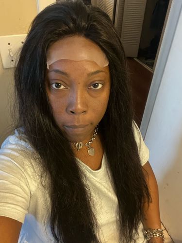 Customer photo review of Melting! Glueless Straight Swiss HD Undetectable Lace 5x5 HD Lace Closure Wig