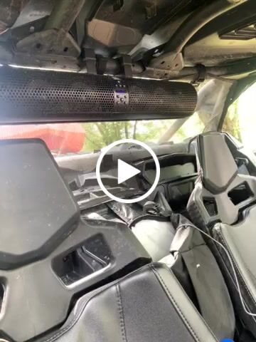 Customer video review of 6 Speaker UTV Bluetooth Sound Bar, 28 Inches Wide, IPX5 Waterproof, Adapt to 1.56"-2.25" Roll Bar