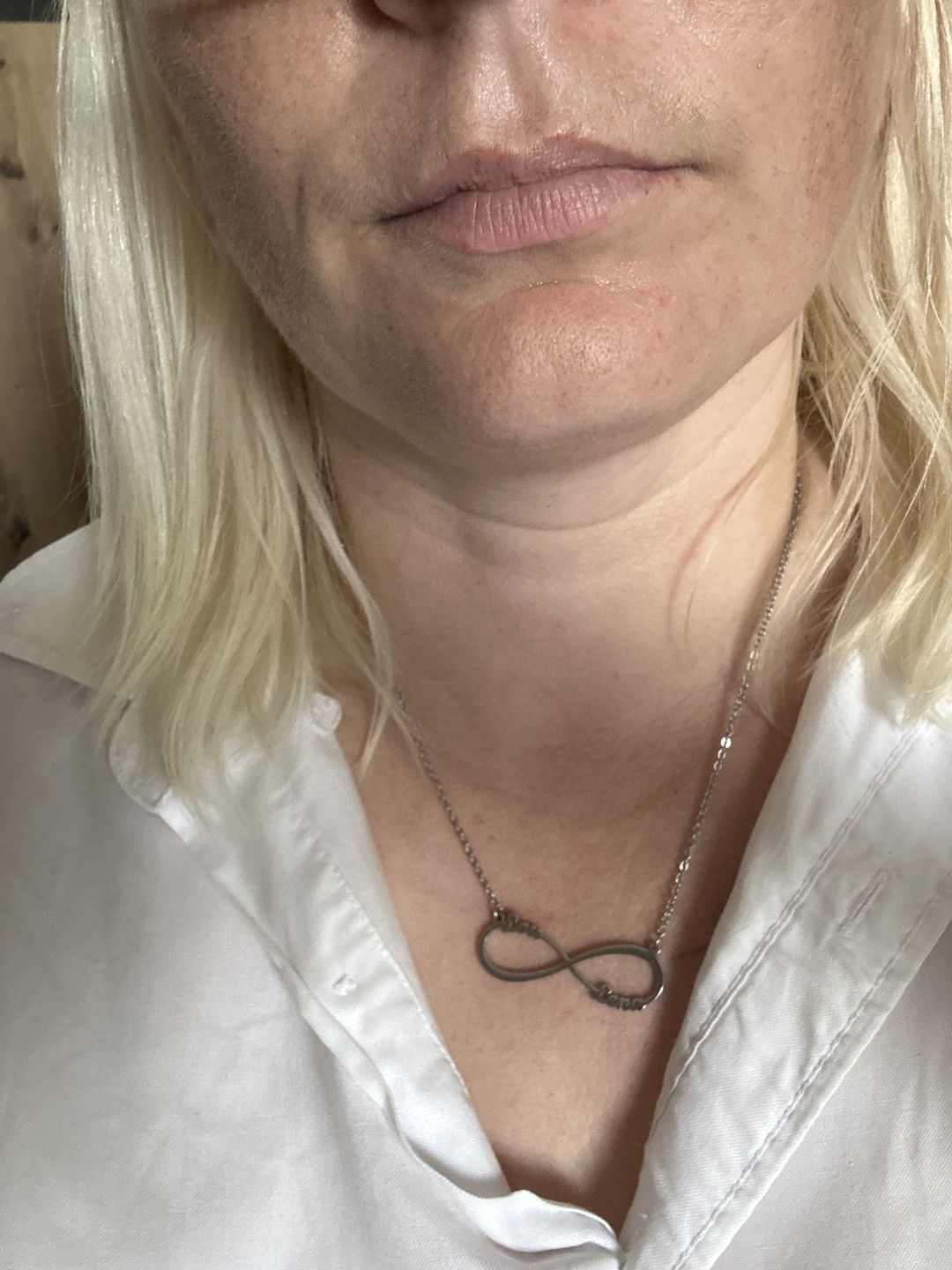Customer photo review of Collier Infini Personnalisable Deux Prénoms