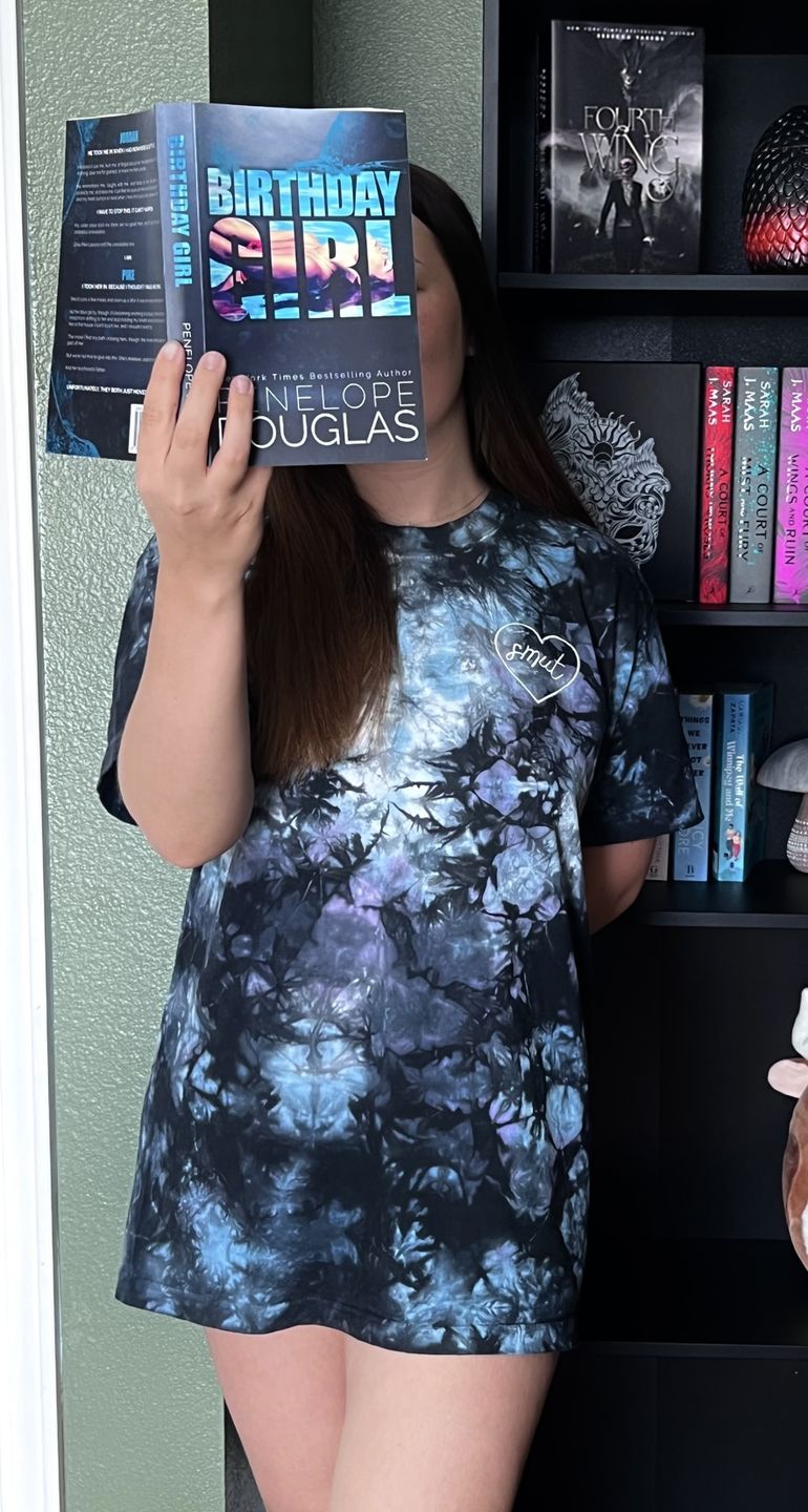 Customer photo review of smut heart embroidered oversized tie-dye t-shirt