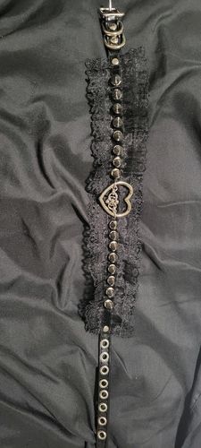 Customer photo review of Knotted Heart Lace Choker
