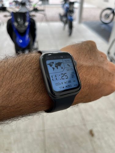 Customer photo review of Apple Watch Style Bluetooth Smart Watch