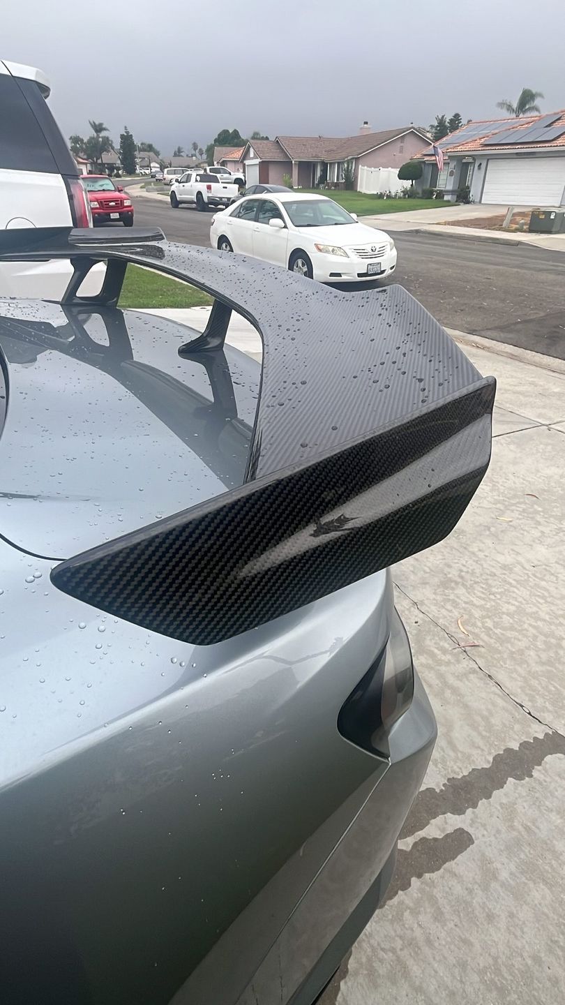 Customer photo review of 2016-2024 Chevy Camaro ZL1 1LE Full Carbon Fiber 1pc Rear Spoiler