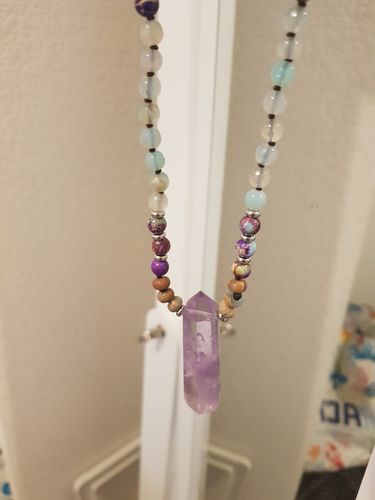 Customer photo review of Collier Thérapeutique À Pendentifs D’Améthyste