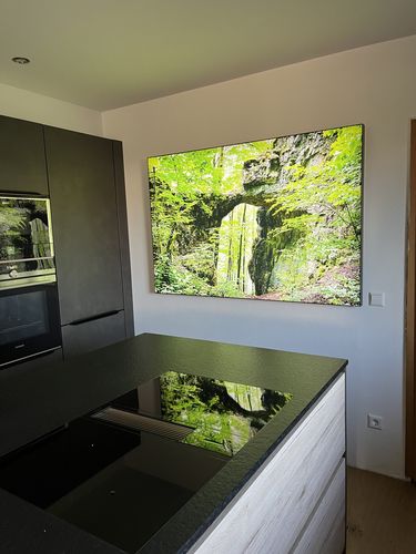 Customer photo review of Canvalight® Leuchtbild | Wald mit Sonnenstrahlen | Hochformat