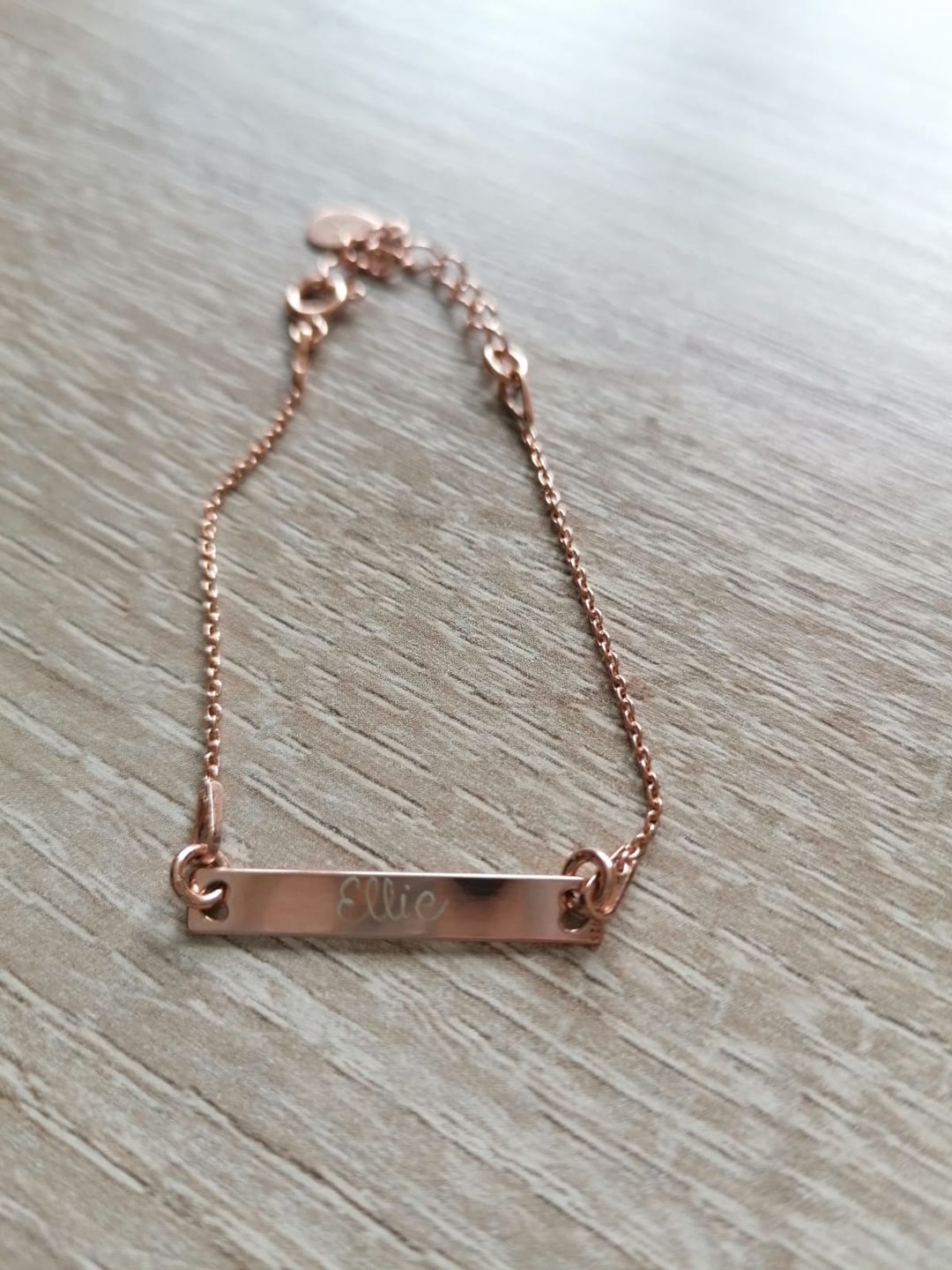 Customer photo review of Baby Armband mit Gravur länglich