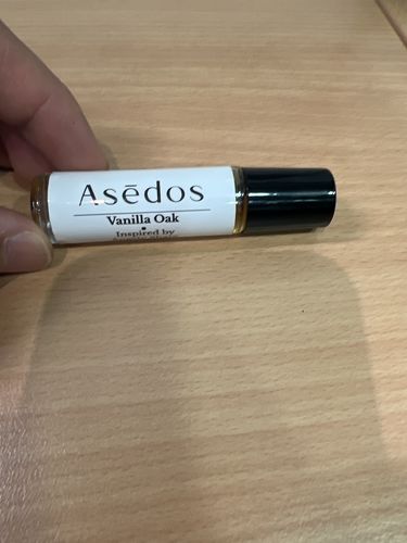 Customer photo review of VANILLA OAK PERFUME OIL