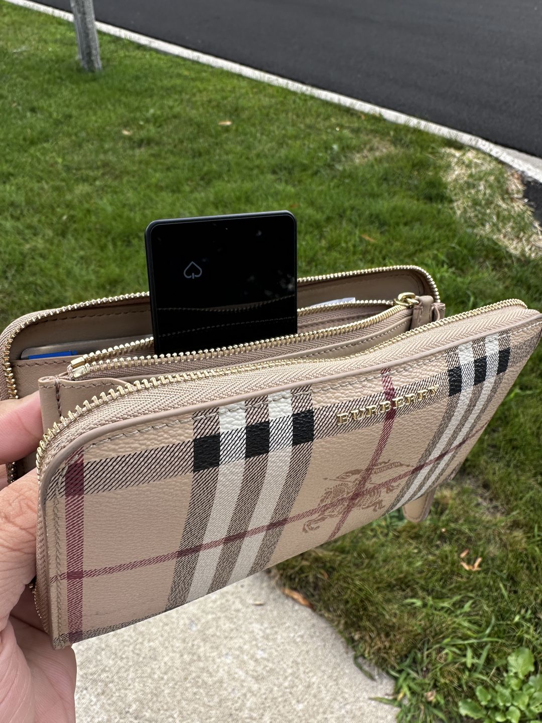 Customer photo review of AceCard - Apple Find My