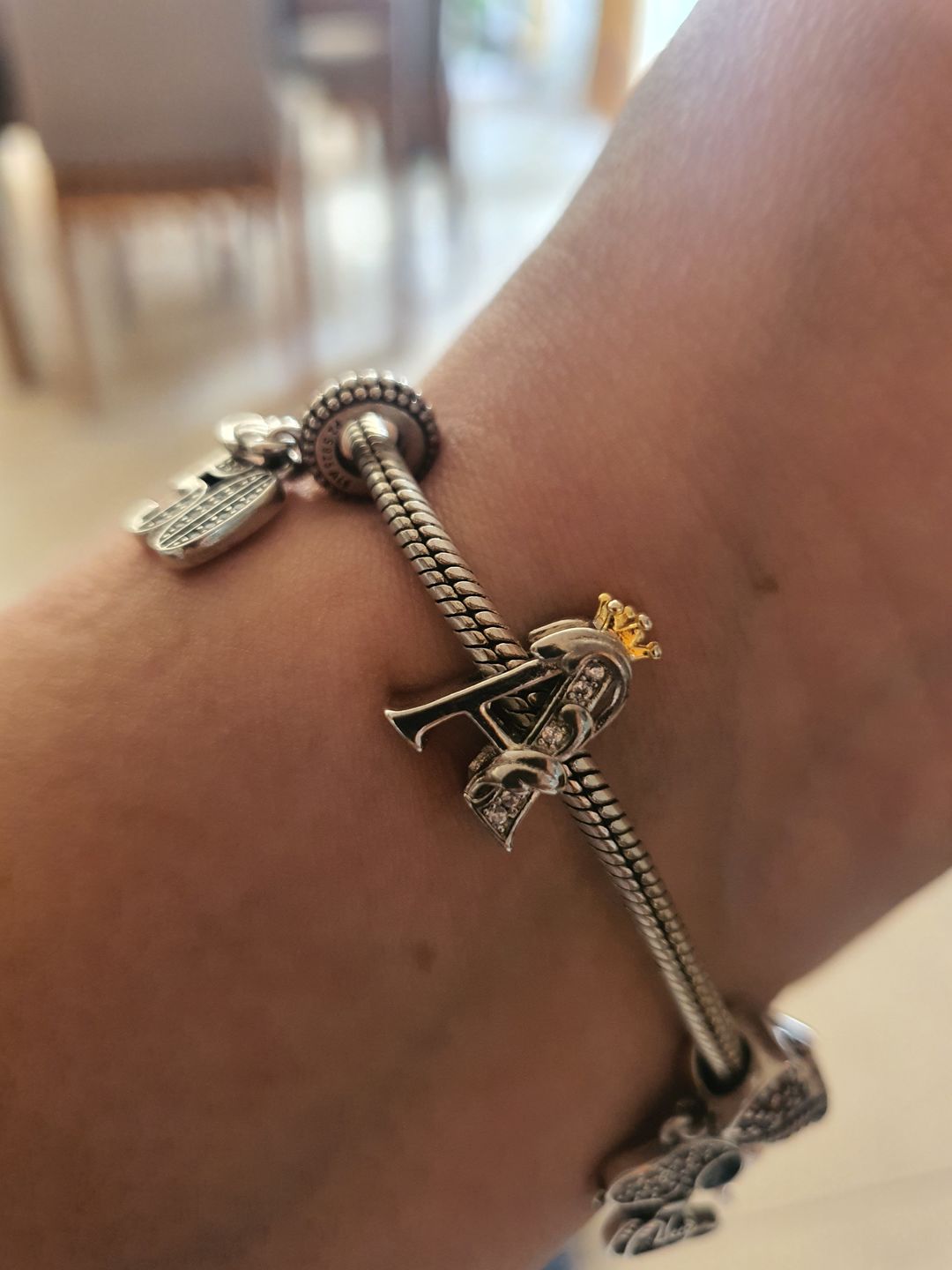 Customer photo review of Charm Letras del Alfabeto Elegantes