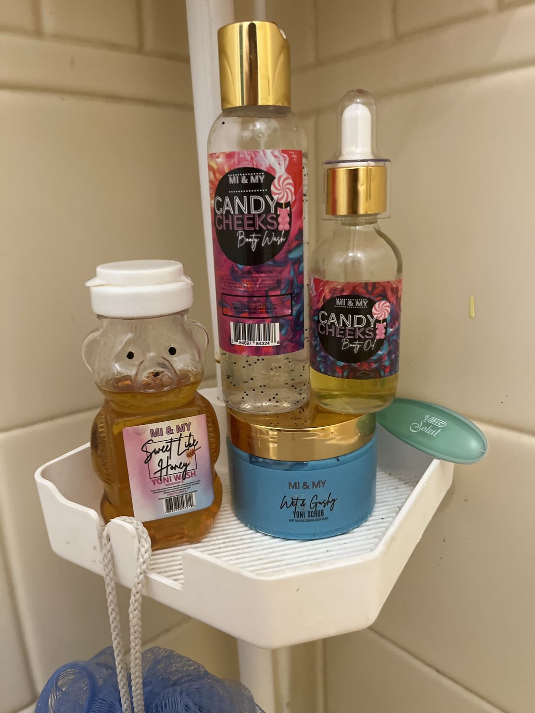 Customer photo review of Wet And Gushy Yoni Scrub