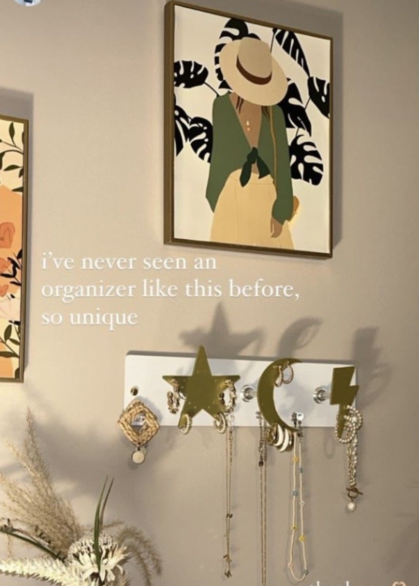 Customer photo review of Wall Jewelry Organizer Small Board For Tweens, Teens, & Young Adult Girls