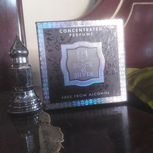 Customer photo review of Black And Silver | Premium Attars | 12ml
