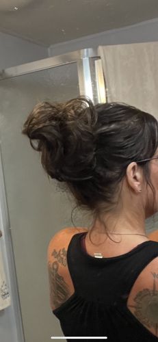 Customer photo review of JuvaBun Messy Bun 2.0