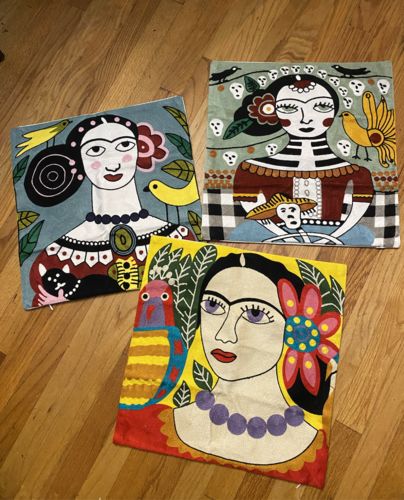 Customer photo review of Frida Kahlo Embroidery pillow Cases