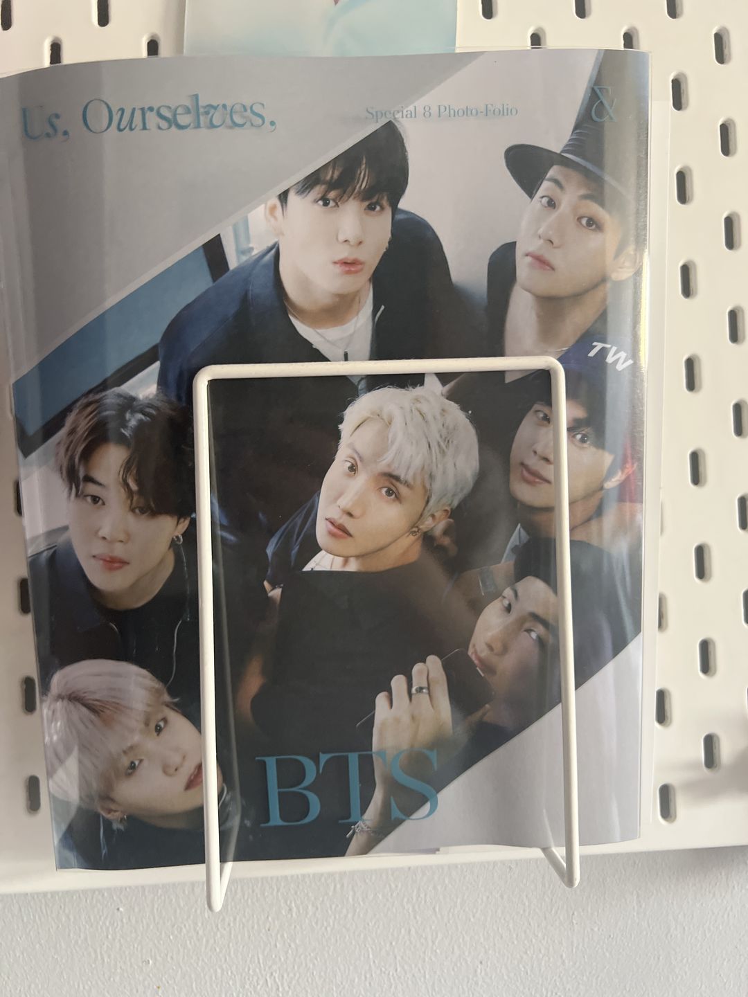 Customer photo review of [2ND PRE-ORDER] BTS - SPECIAL 8 PHOTO FOLIO US OURSELVES AND BTS WE SET VER.