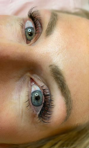 Customer photo review of 0.20 Flat Split Tip Cashmere Eyelash Extensions (16 lines)