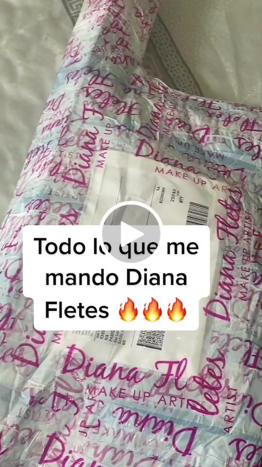 Customer video review of Maquillaje Diana Fletes A Prueba De Agua