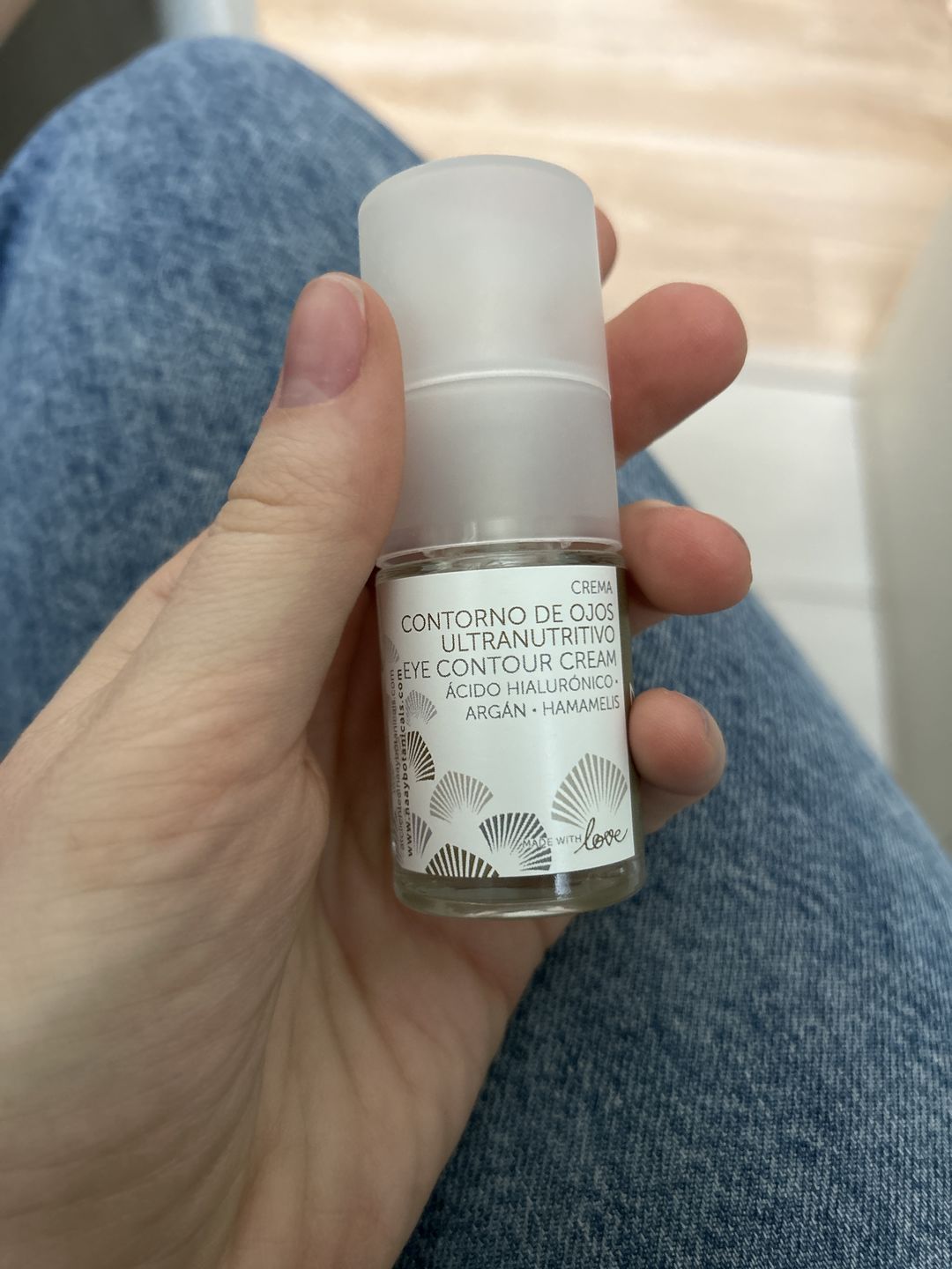 Customer photo review of Contorno de ojos de Ácido Hialurónico y Aceite de Argán