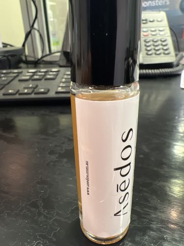 Customer photo review of AMBER MUSCAT PERFUME OIL