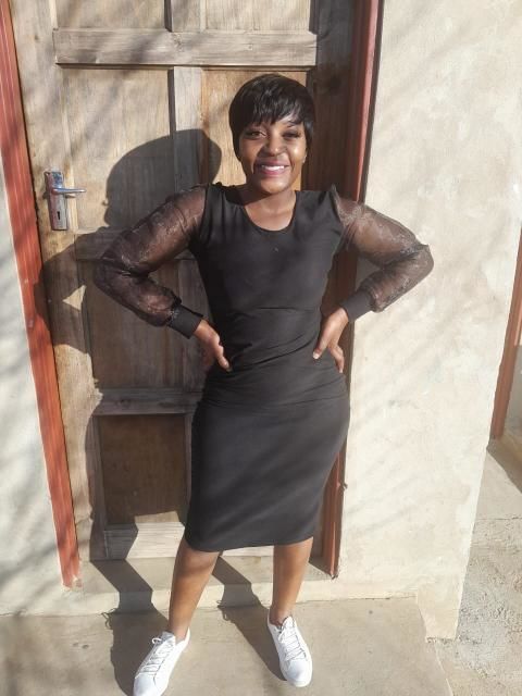 Customer photo review of Chic Pixie Cut Wig - Trendy and Natural Human Hair